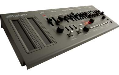 Roland SH-01A 
