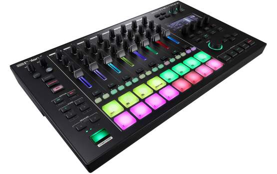 Roland MC-707 Groovebox 