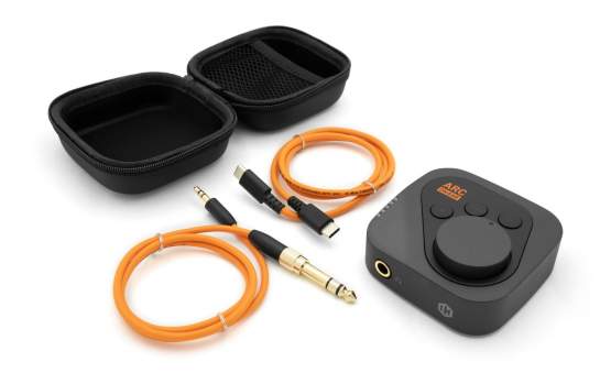 IK Multimedia ARC ON·EAR 
